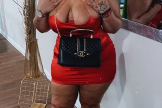 DISCREET. DECADENT. IRRESISTIBLE — SILK ON SKIN, LUST IN MY SMILE. A PRIVATE FANTASY FOR MEN WHO PAY FOR TEMPTATION, NOT PERMISSION. POLISHED IN PUBLIC. FILTHY BY INVITATION. 💎 - Image 11