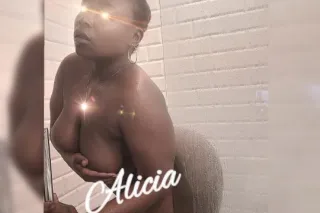 A T 💦ght Squeeze - 30 - Image 1