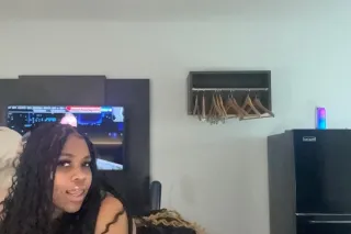 2 pop special $300 - Image 1