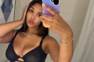 🔥🔥Horny Queen available For Hookup ✔ 24 hour service ✔Text me if you are interested👅And i sell all type of content and vides - 24 - Image 1